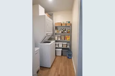 20 Concord St, Jersey City, NJ 07306 - Photo 11