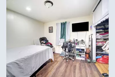 13 Merritt St, Jersey City, NJ 07305 - Photo 11