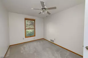 56 Portsmouth Ct, Hamburg, NJ 07419 - Photo 11