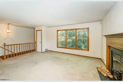 56 Portsmouth Ct, Hamburg, NJ 07419 - Photo 3