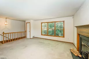 56 Portsmouth Ct, Hamburg, NJ 07419 - Photo 3