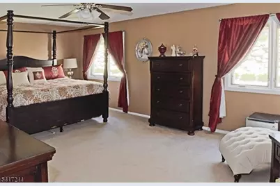 32 Averell Dr, Parsippany, NJ 07950 - Photo 13