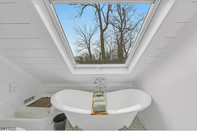 8 Glenwood Rd, Parsippany, NJ 07834 - Photo 25