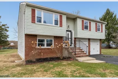 87 Lynnfield Ter, Lopatcong Township, NJ 08865 - Photo 3