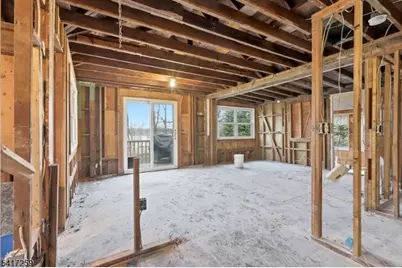 19 Sutton Rd, Hopatcong, NJ 07843 - Photo 9