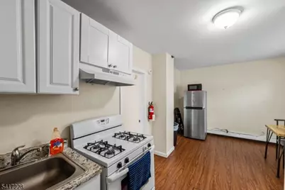 200 Hall Ave638Charles, Perth Amboy, NJ 08861 - Photo 11