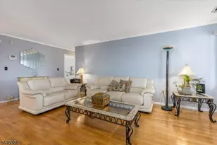 2 Crystal Ln, Paterson, NJ 07501 - Photo 5