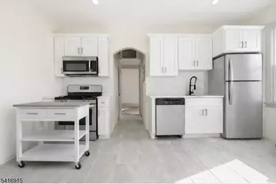 265 N 17th St #1L, Bloomfield, NJ 07003 - Photo 9