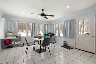 27 Viewpoint Rd, Wayne, NJ 07470 - Photo 5