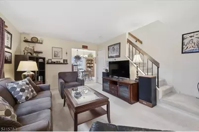 262 Spruce Ct, Raritan Township, NJ 08822 - Photo 7