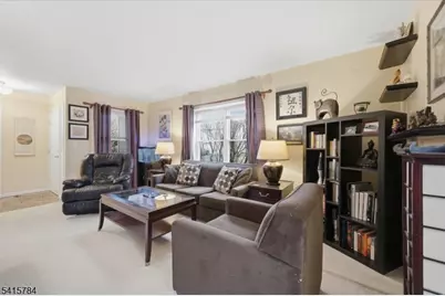 262 Spruce Ct, Raritan Township, NJ 08822 - Photo 9