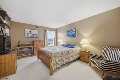 262 Spruce Ct, Raritan Township, NJ 08822 - Photo 17