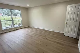 32 Columbus Dr, Franklin Township, NJ 08823 - Photo 15