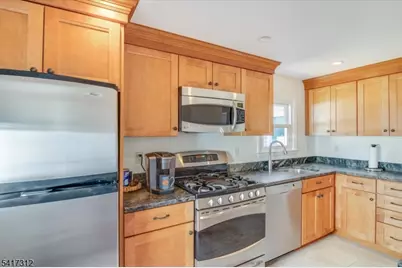 18 Duncan Ln, Rockaway, NJ 07866 - Photo 9