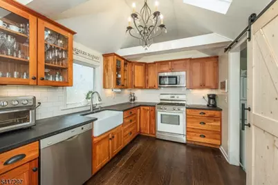 9 N Hillside Ave, Chatham, NJ 07928 - Photo 5