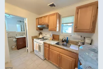 56 Martin Rd, Verona, NJ 07044 - Photo 3