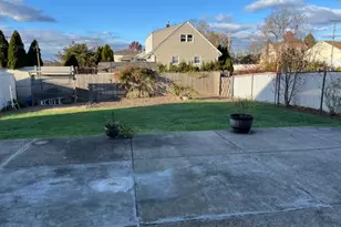 17B Garden Dr, Elmwood Park, NJ 07407 - Photo 23