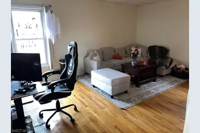 17B Garden Dr, Elmwood Park, NJ 07407 - Photo 9