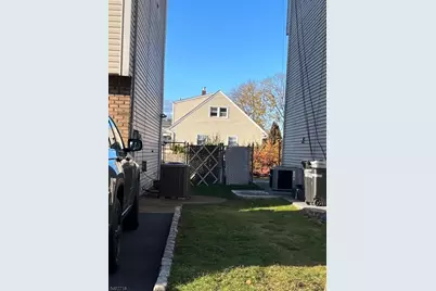 17B Garden Dr, Elmwood Park, NJ 07407 - Photo 25