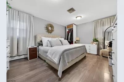 66 Lockwood Pl, Clifton, NJ 07012 - Photo 17