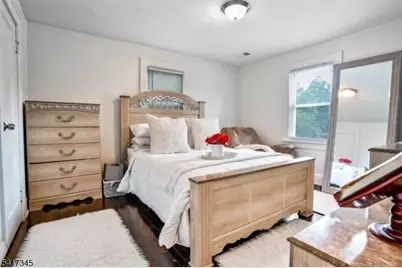 304 W 2nd Ave, Roselle, NJ 07203 - Photo 9