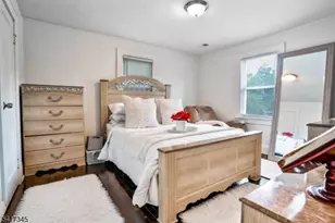 304 W 2nd Ave, Roselle, NJ 07203 - Photo 9