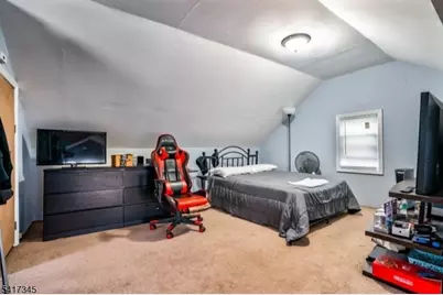 304 W 2nd Ave, Roselle, NJ 07203 - Photo 13