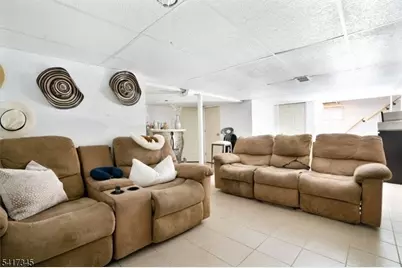 304 W 2nd Ave, Roselle, NJ 07203 - Photo 15