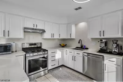 377 Hannah Way, Bridgewater, NJ 08807 - Photo 9