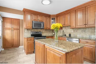 35 Marudy Dr, Clinton, NJ 08809 - Photo 9