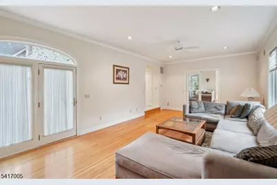 111 Chopin Dr, Wayne, NJ 07470 - Photo 9