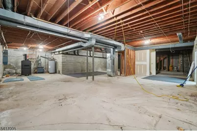 111 Chopin Dr, Wayne, NJ 07470 - Photo 33