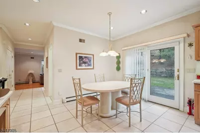 111 Chopin Dr, Wayne, NJ 07470 - Photo 17