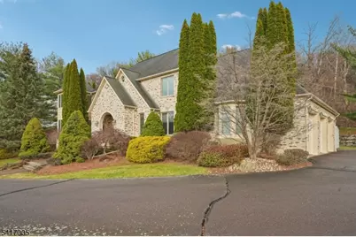 111 Chopin Dr, Wayne, NJ 07470 - Photo 3