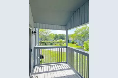 189 Drake Ln, Roxbury Township, NJ 07852 - Photo 15