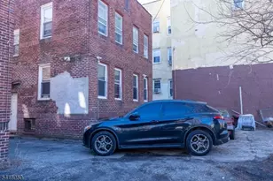 411 S 15th St, Newark, NJ 07103 - Photo 23