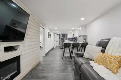 648 Myrtle St, Elizabeth, NJ 07202 - Photo 31