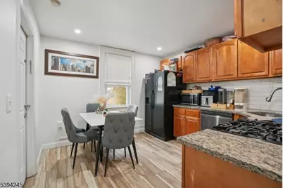 648 Myrtle St, Elizabeth, NJ 07202 - Photo 3