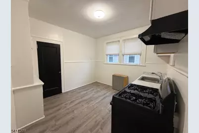 205 Chancellor Ave #1, Newark, NJ 07112 - Photo 9