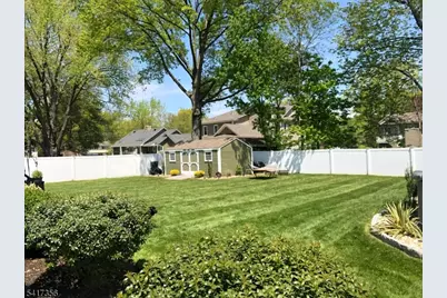 25 Kent Pl, Clark Township, NJ 07066 - Photo 31