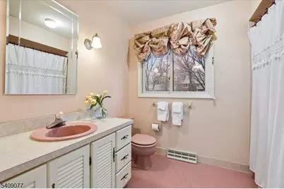 38 Hunters Circle, Tewksbury Township, NJ 08833 - Photo 23