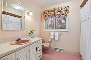 38 Hunters Cir, Tewksbury Township, NJ 08833 - Photo 23