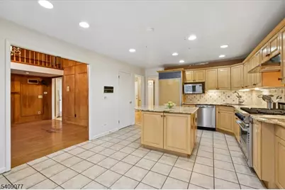 38 Hunters Circle, Tewksbury Township, NJ 08833 - Photo 9