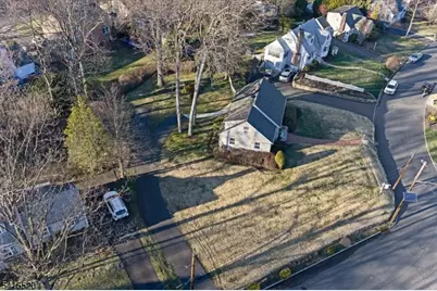 241 Evergreen Ct, Mountainside, NJ 07092 - Photo 27