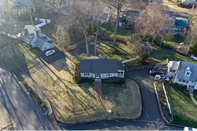 241 Evergreen Ct, Mountainside, NJ 07092 - Photo 29