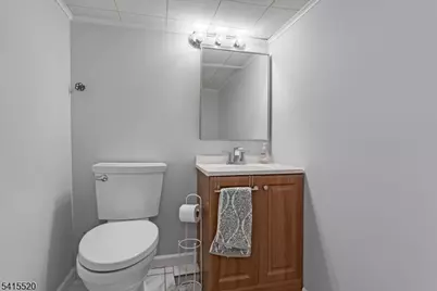 241 Evergreen Ct, Mountainside, NJ 07092 - Photo 21