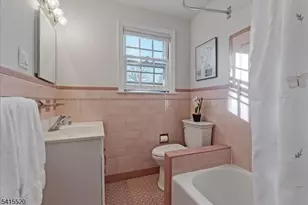 241 Evergreen Ct, Mountainside, NJ 07092 - Photo 15