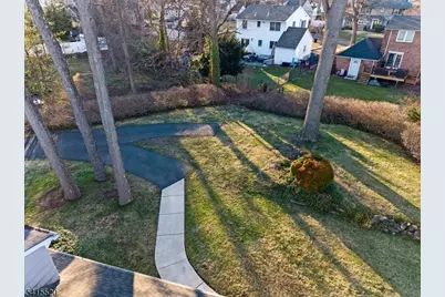 241 Evergreen Ct, Mountainside, NJ 07092 - Photo 23