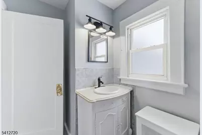 970 Lorraine Ave, Union Township, NJ 07083 - Photo 17