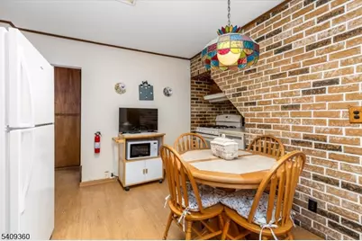 7 Delafield Ave, Rutherford, NJ 07070 - Photo 7